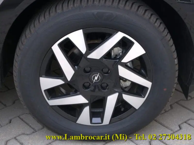 Opel Mokka nuova a Milano (12)