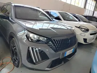Peugeot 2008 PureTech 100 S&amp;S Allure del 2025 usata a Cesena