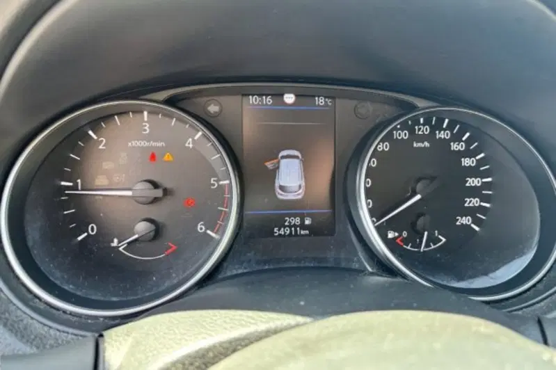 Nissan Qashqai usata a Latina (13)
