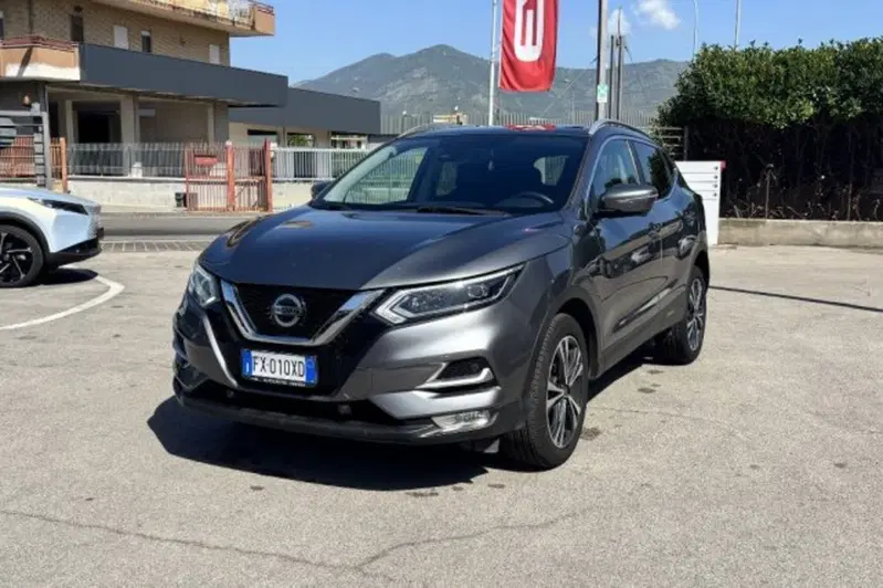 Nissan Qashqai usata a Latina (3)