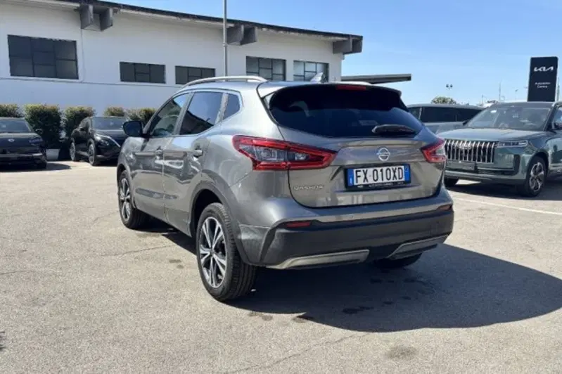 Nissan Qashqai usata a Latina (5)