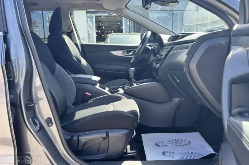 Nissan Qashqai usata a Latina (8)