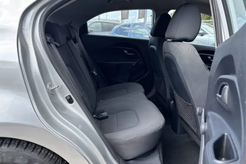 Kia Rio usata a Latina (10)