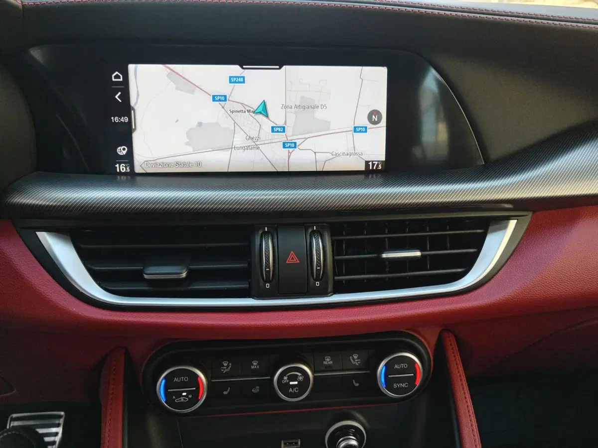 Alfa Romeo Stelvio usata a Alessandria (20)