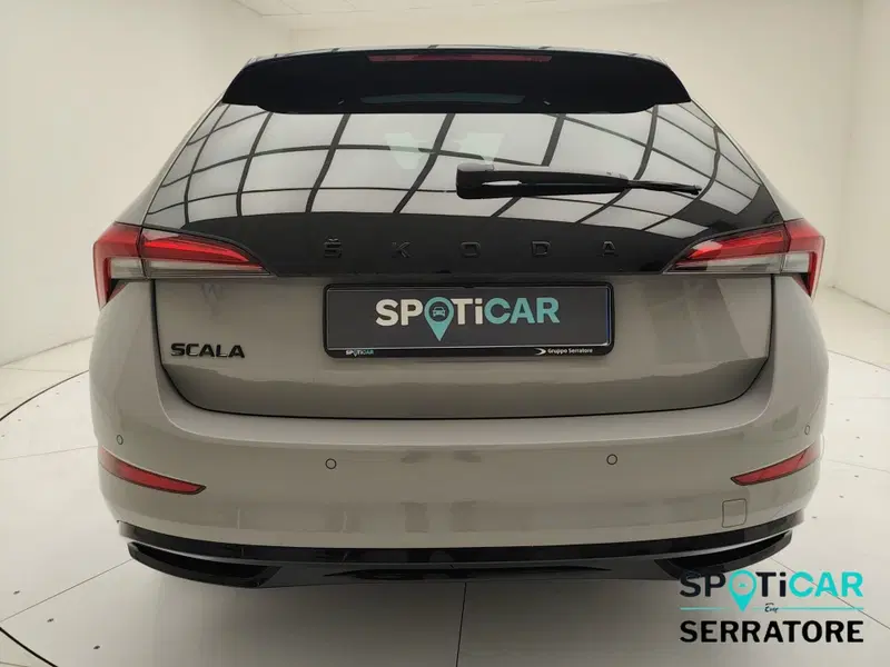 Skoda Scala usata a Como (6)