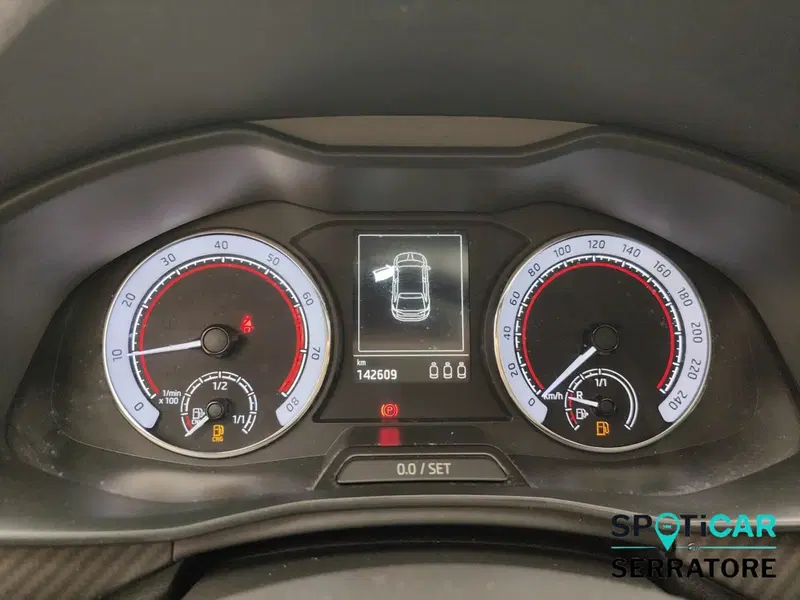 Skoda Scala usata a Como (9)