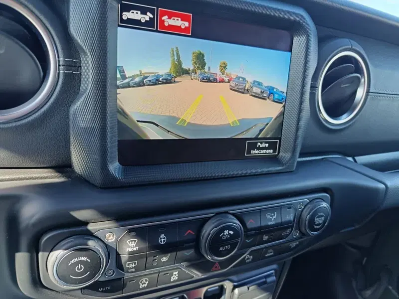 Jeep Gladiator usata a Alessandria (19)