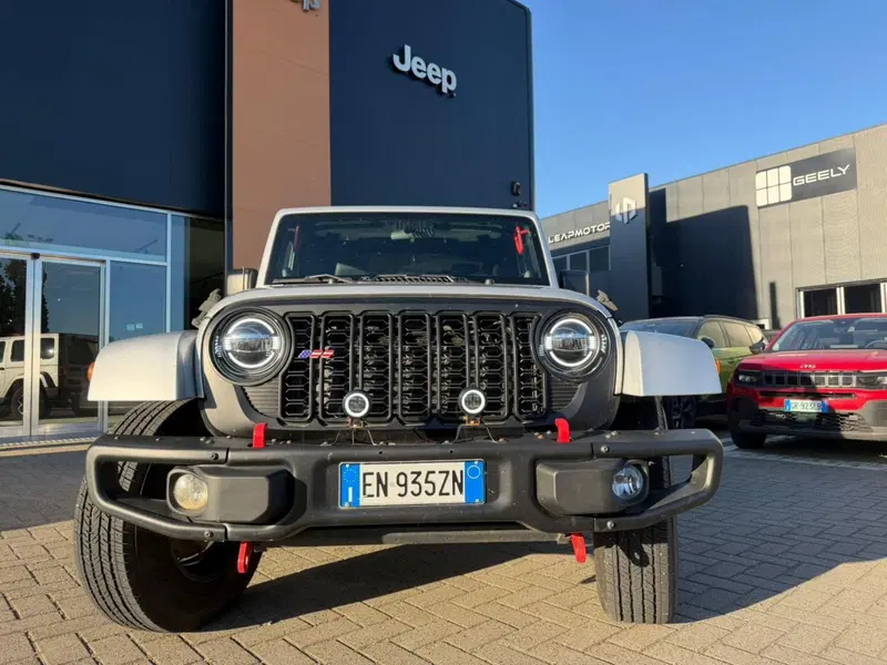 Jeep Wrangler Unlimited usata a Alessandria (3)