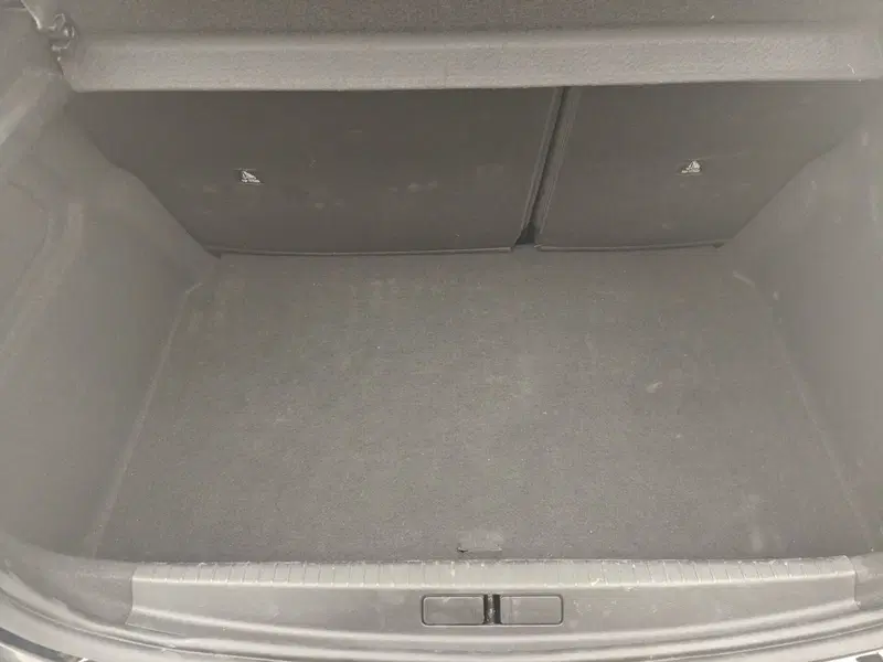Lancia Ypsilon usata a Como (17)