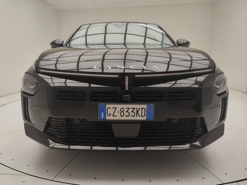 Lancia Ypsilon usata a Como (2)