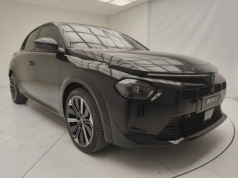 Lancia Ypsilon usata a Como (3)