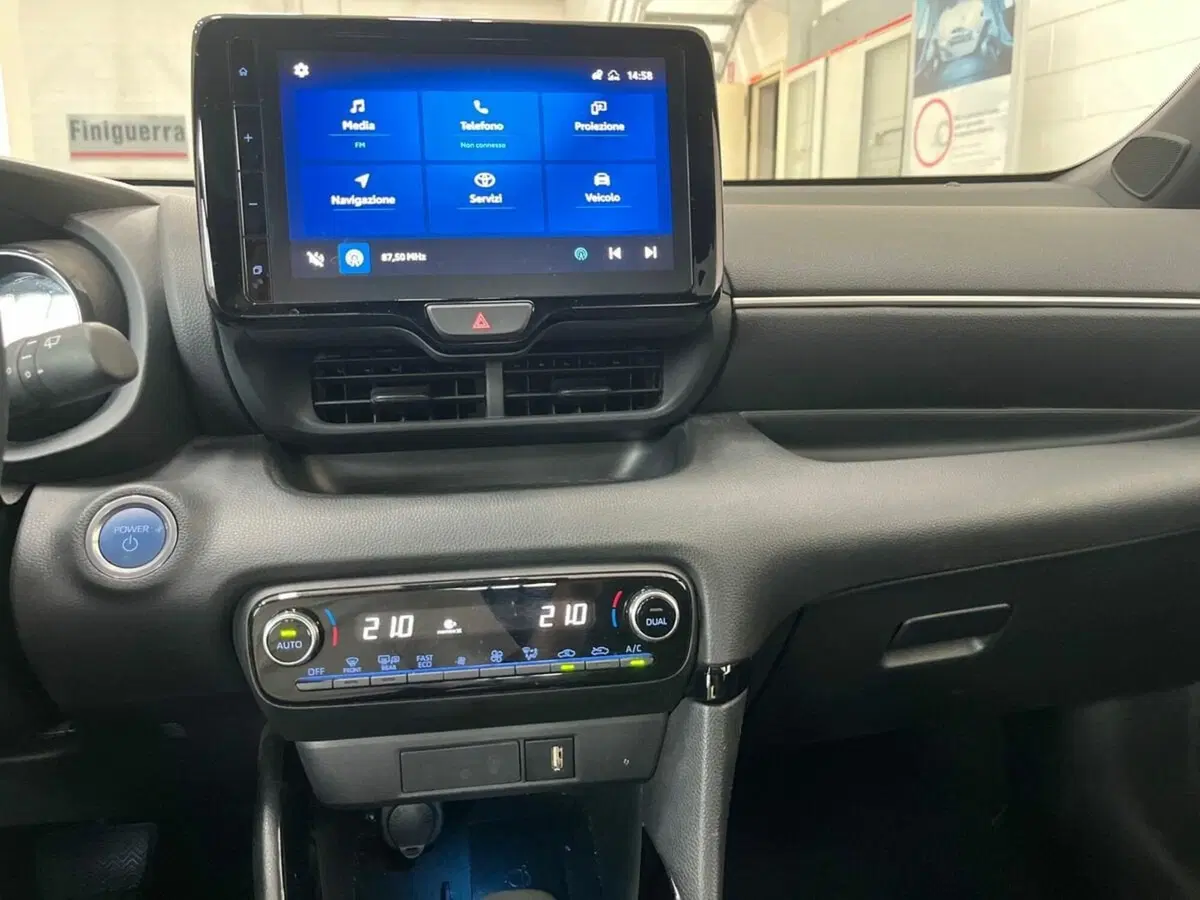 Toyota Yaris usata a Sondrio (10)