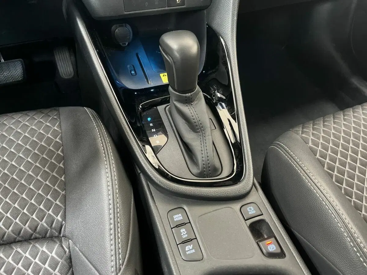 Toyota Yaris usata a Sondrio (16)
