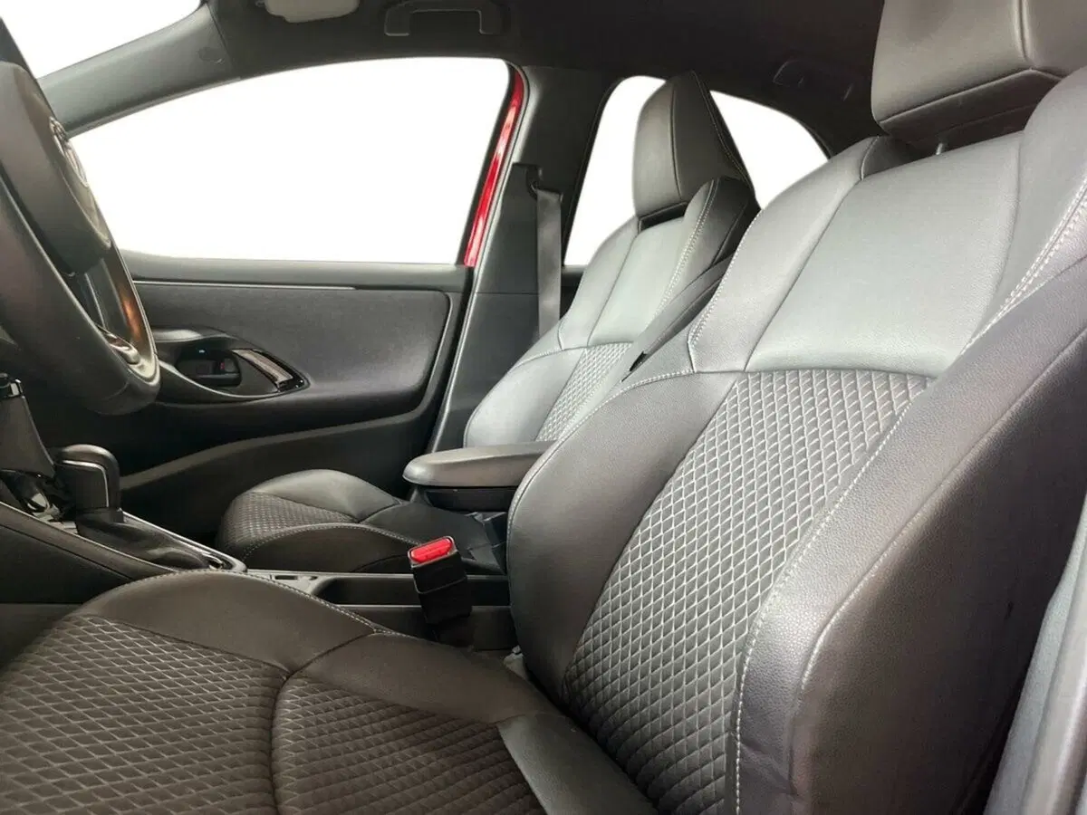 Toyota Yaris usata a Sondrio (17)