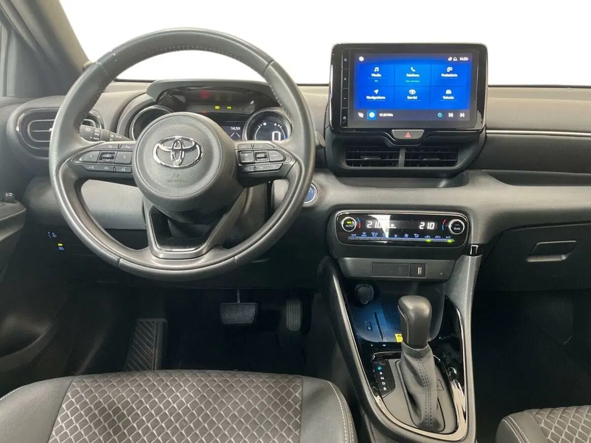 Toyota Yaris usata a Sondrio (8)