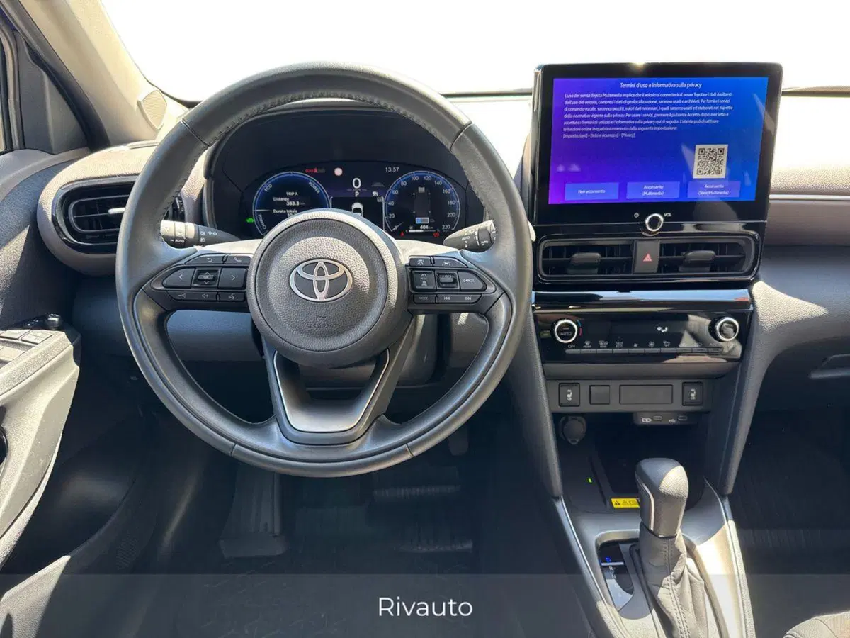 Toyota Yaris Cross usata a Como (7)