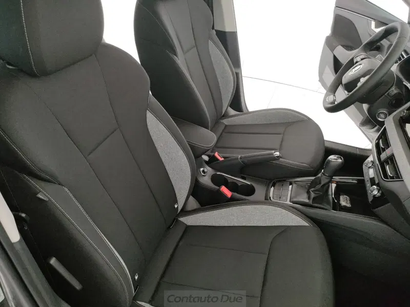 Skoda Kamiq nuova a Caserta (11)