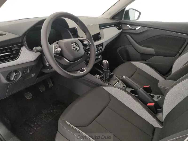Skoda Kamiq nuova a Caserta (15)