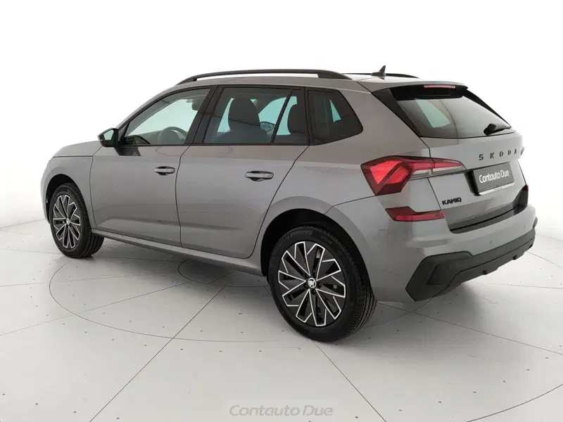 Skoda Kamiq nuova a Caserta (6)