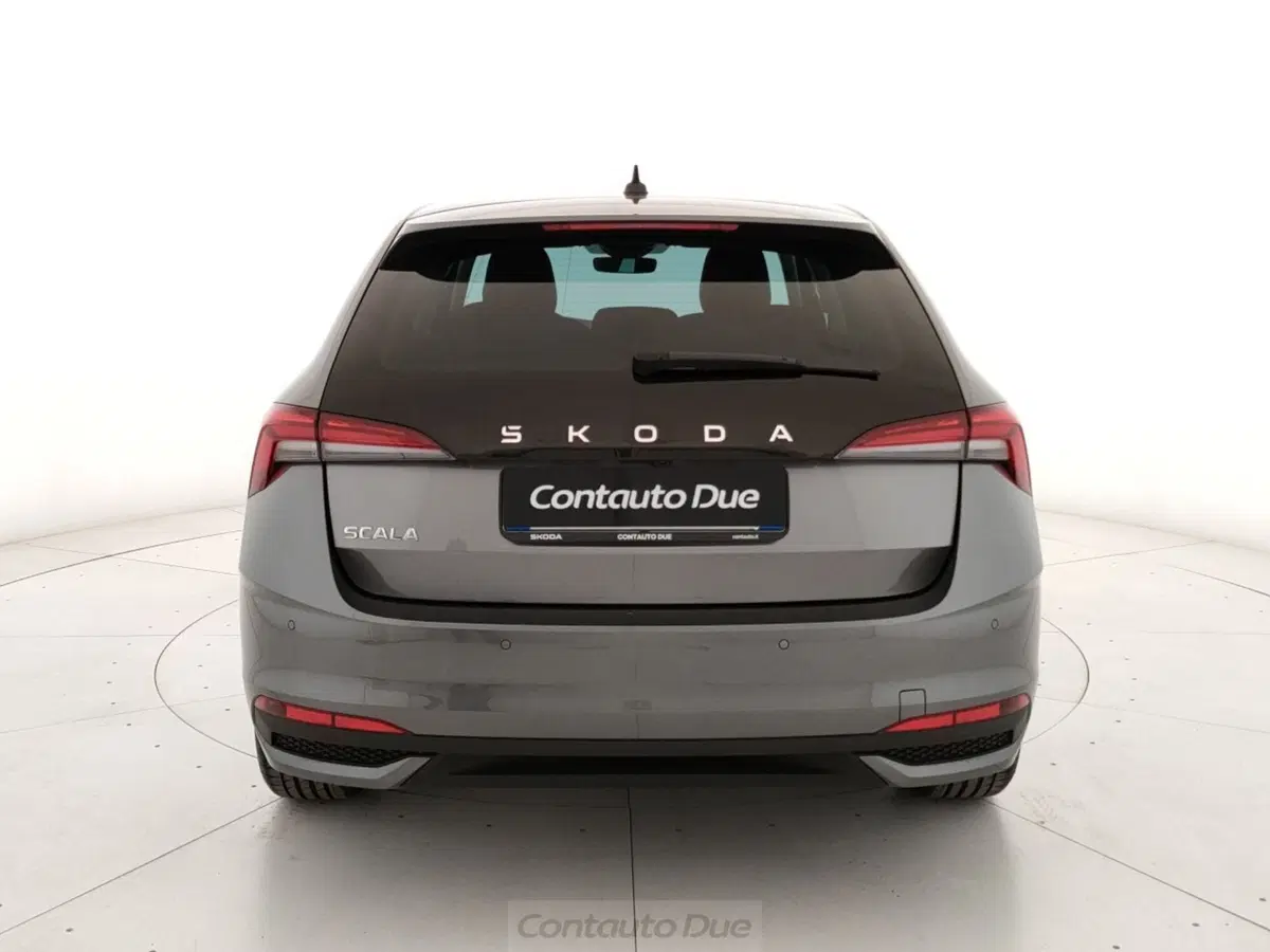 Skoda Scala usata a Caserta (6)