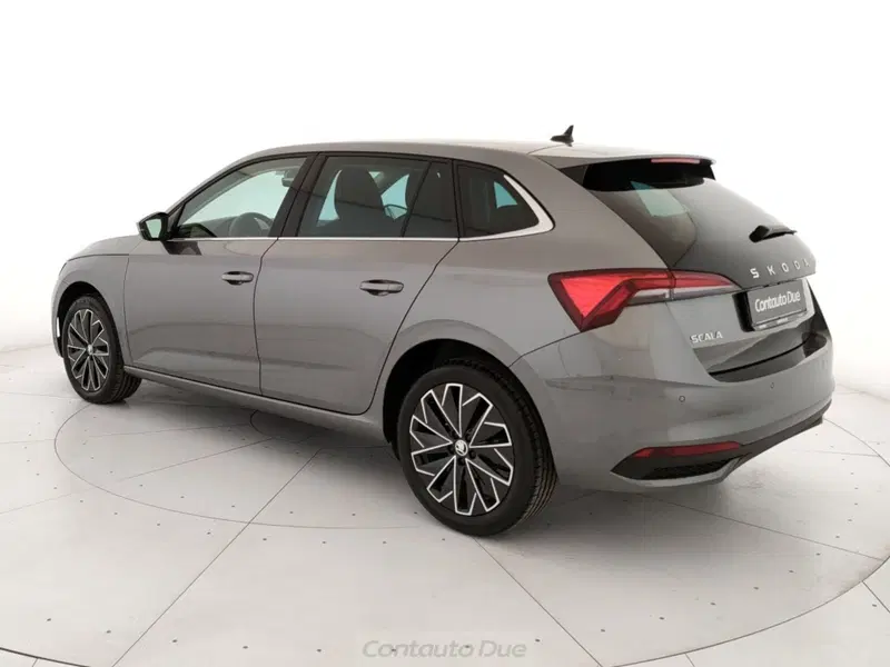 Skoda Scala usata a Caserta (8)