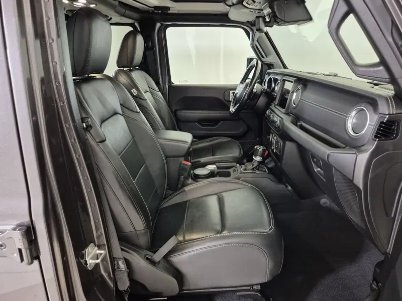 Jeep Wrangler Unlimited usata a Torino (10)