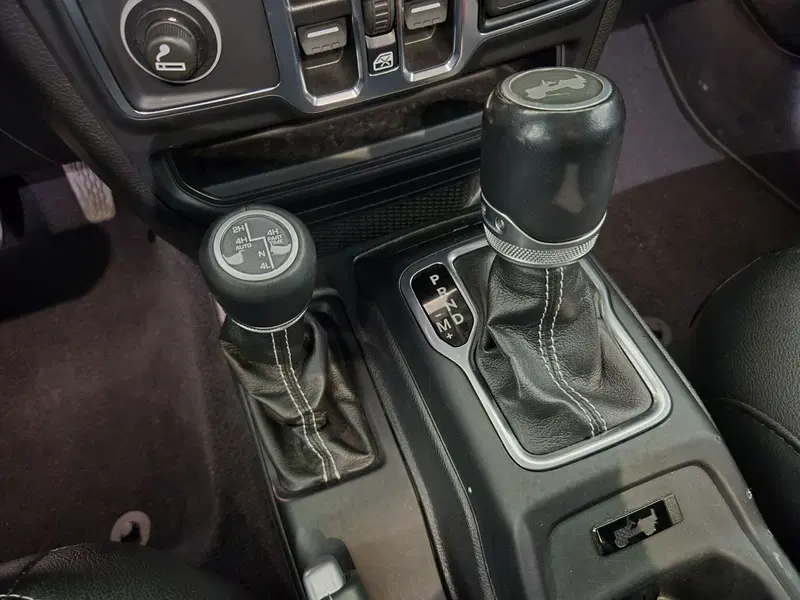 Jeep Wrangler Unlimited usata a Torino (11)