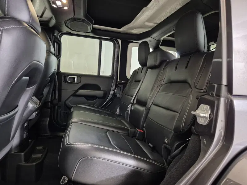 Jeep Wrangler Unlimited usata a Torino (7)