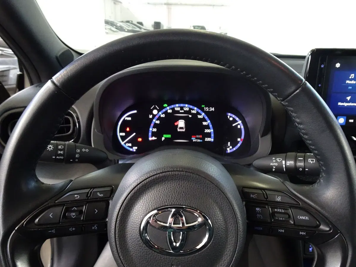 Toyota Yaris Cross usata a Venezia (12)