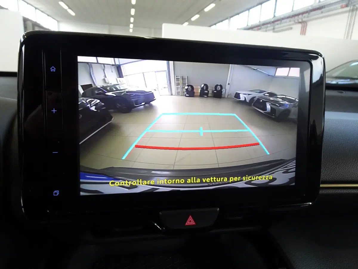 Toyota Yaris Cross usata a Venezia (18)
