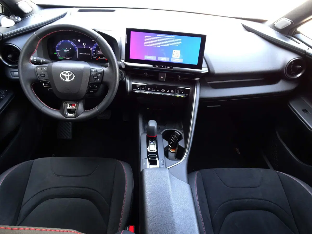 Toyota Toyota C-HR usata a Treviso (12)