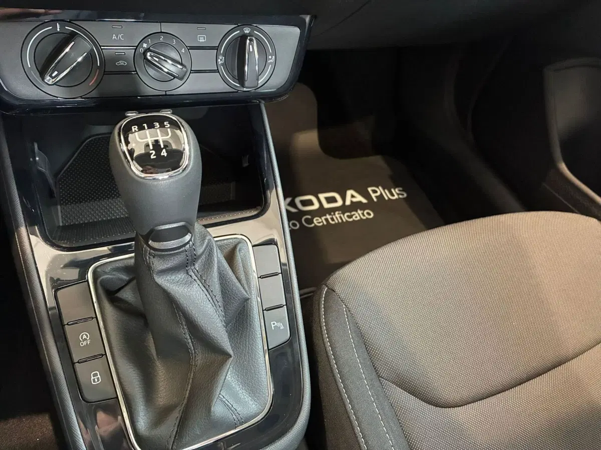 Skoda Fabia nuova a Prato (14)