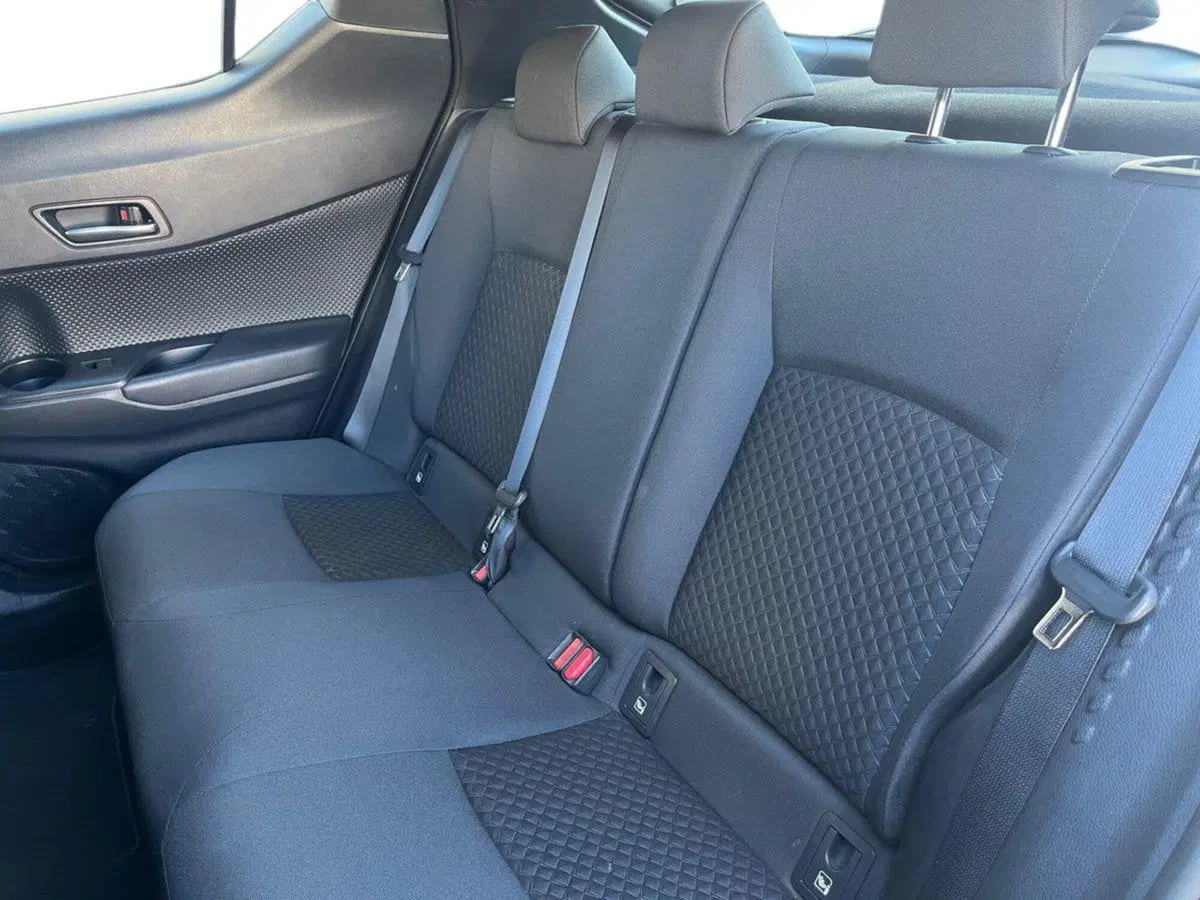Toyota Toyota C-HR usata a Ragusa (11)