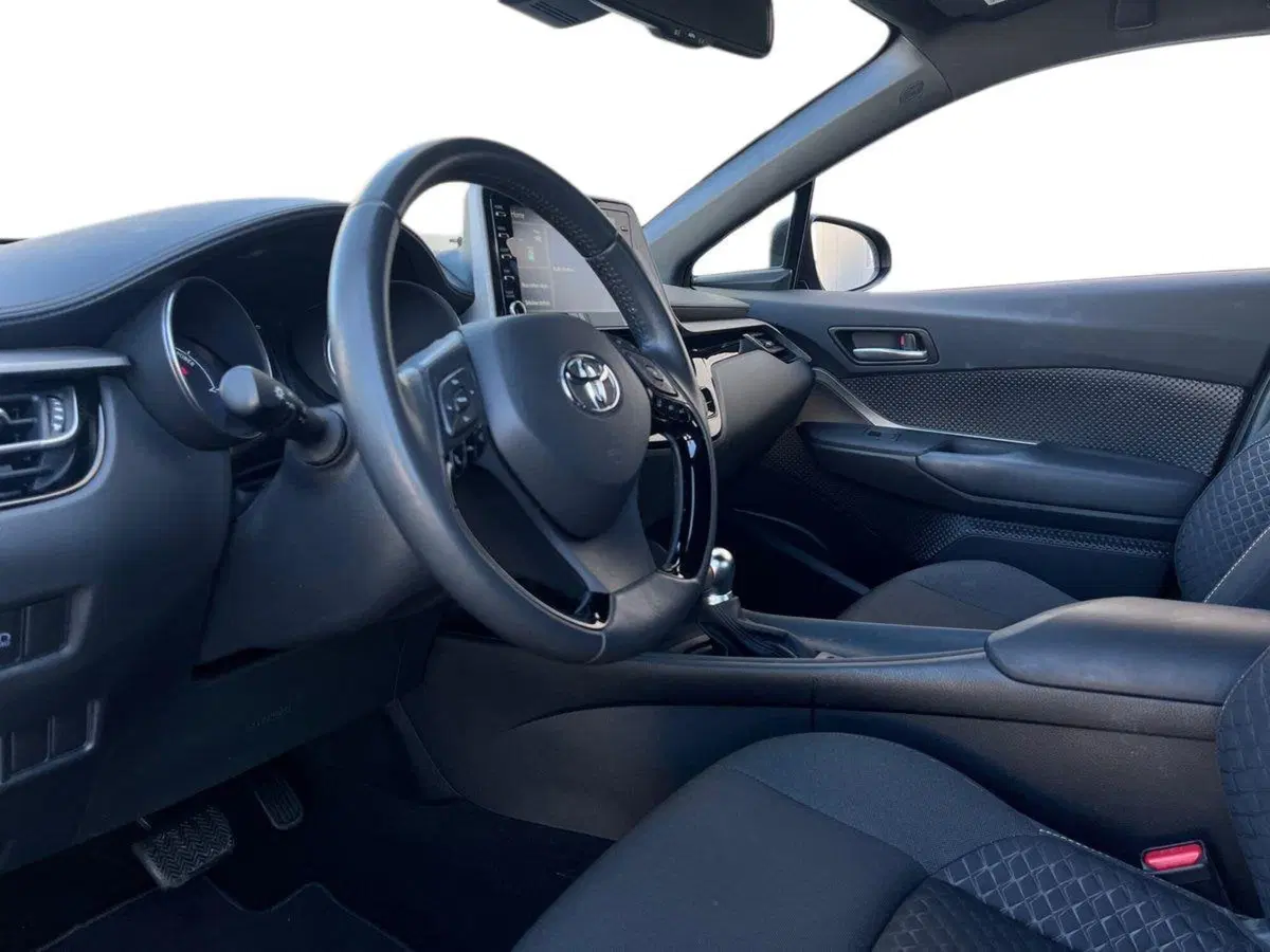 Toyota Toyota C-HR usata a Ragusa (7)