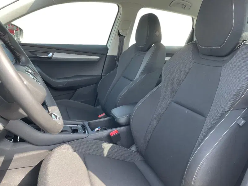 Skoda Karoq usata a Prato (9)