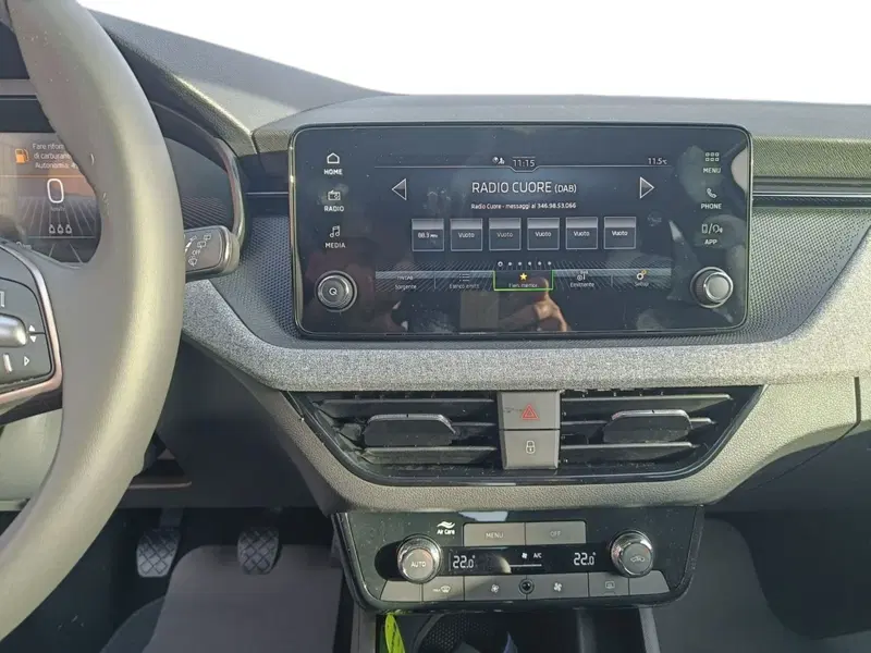 Skoda Kamiq nuova a Prato (11)