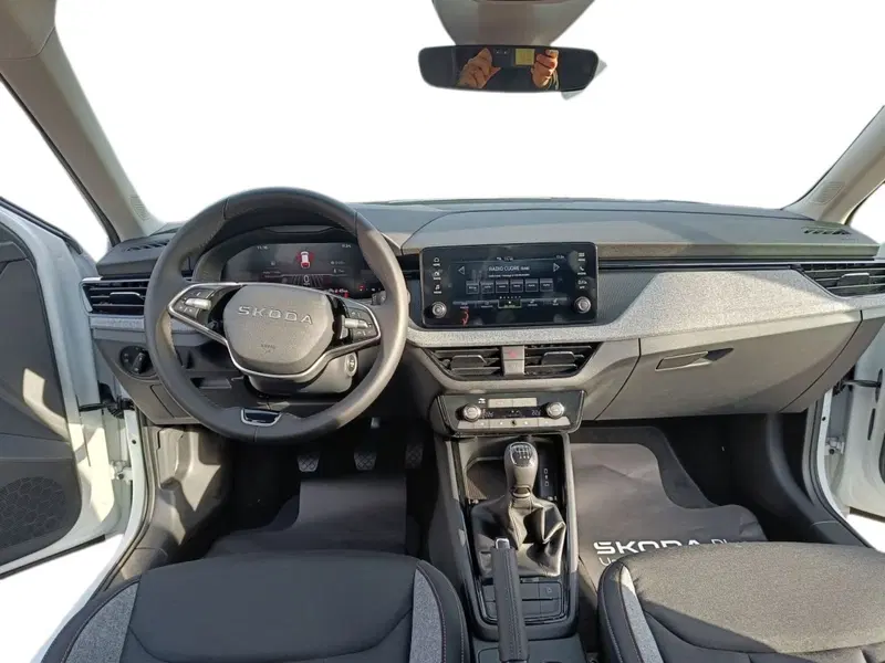 Skoda Kamiq nuova a Prato (12)