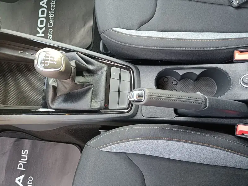 Skoda Kamiq nuova a Prato (14)