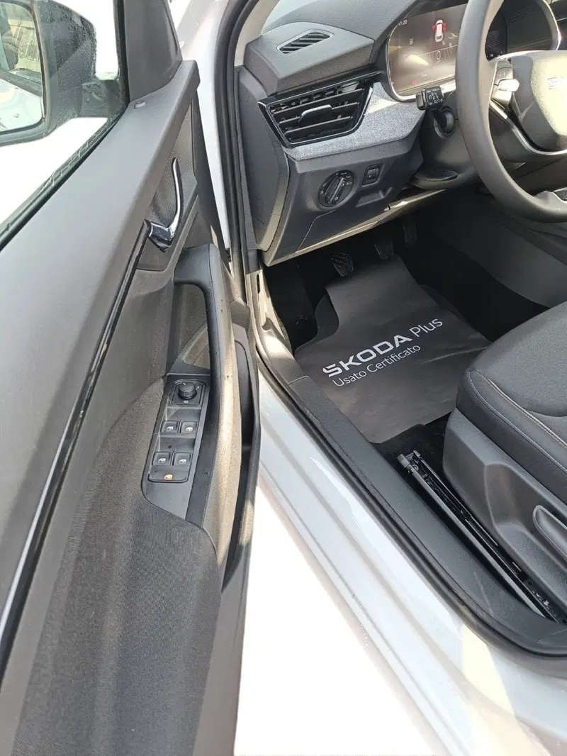 Skoda Kamiq nuova a Prato (16)