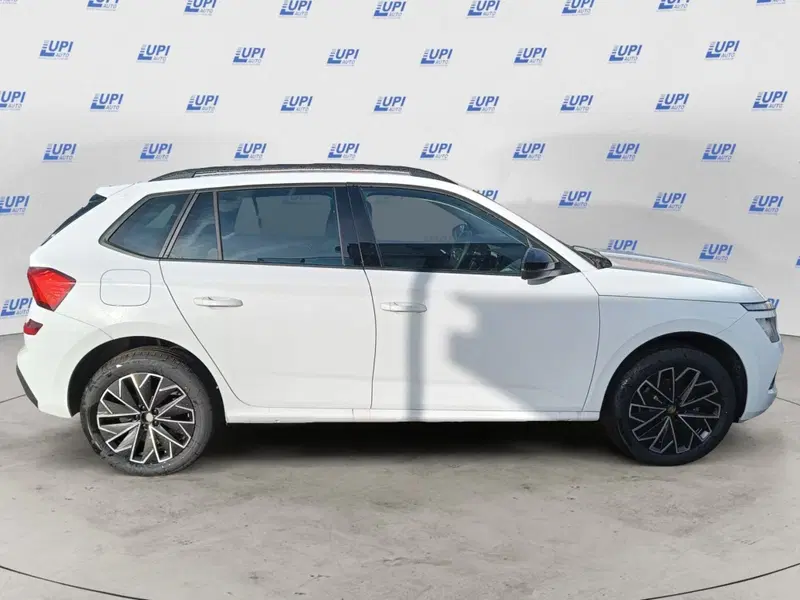 Skoda Kamiq nuova a Prato (7)