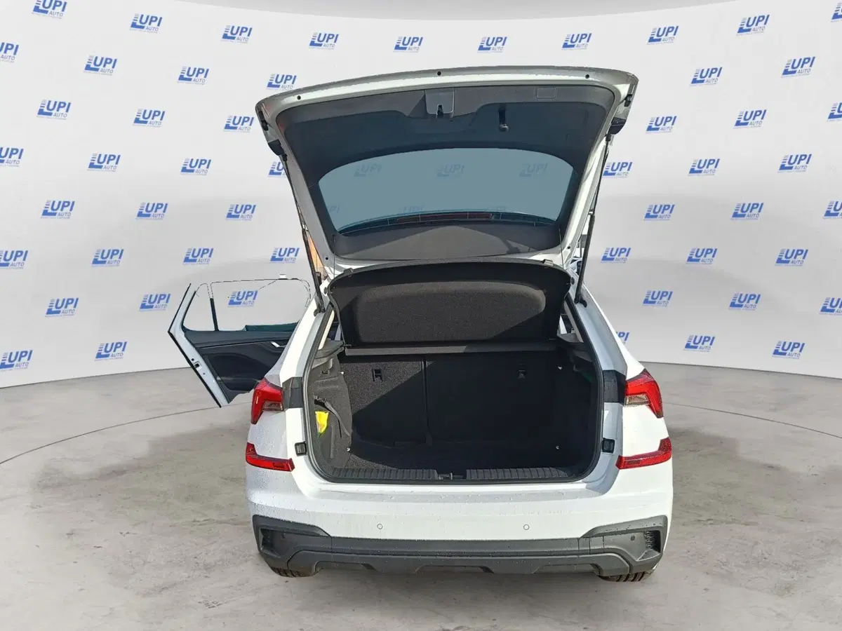 Skoda Kamiq nuova a Prato (9)