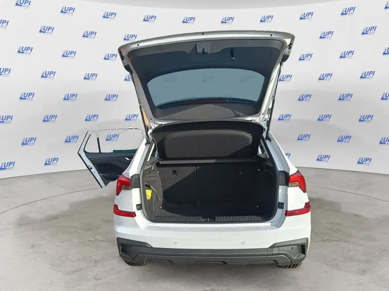 Skoda Kamiq nuova a Prato (9)