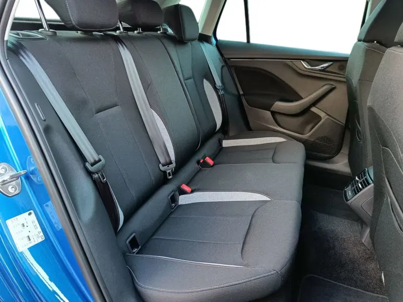 Skoda Kamiq nuova a Prato (7)