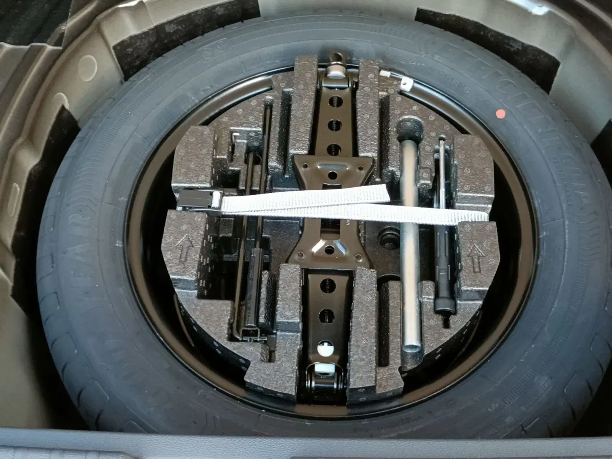 Skoda Kamiq nuova a Prato (14)