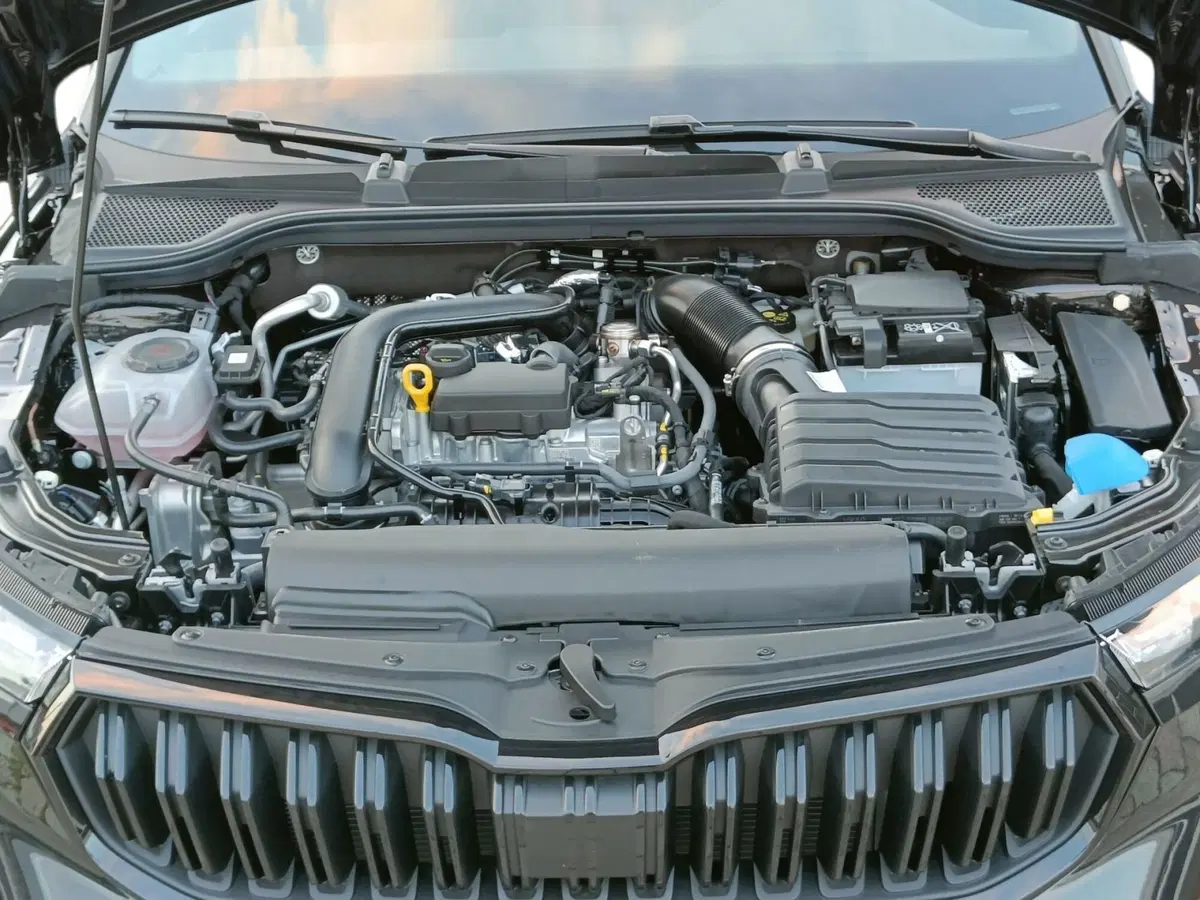 Skoda Kamiq nuova a Prato (18)