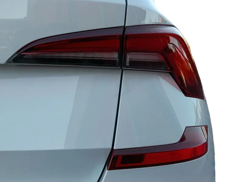 Skoda Kamiq nuova a Prato (6)
