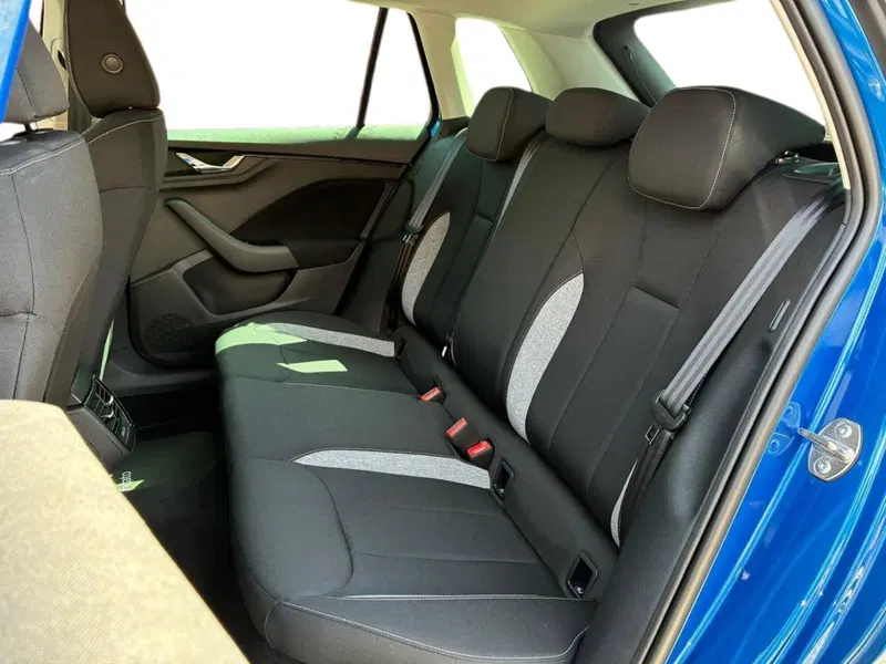 Skoda Kamiq nuova a Prato (10)