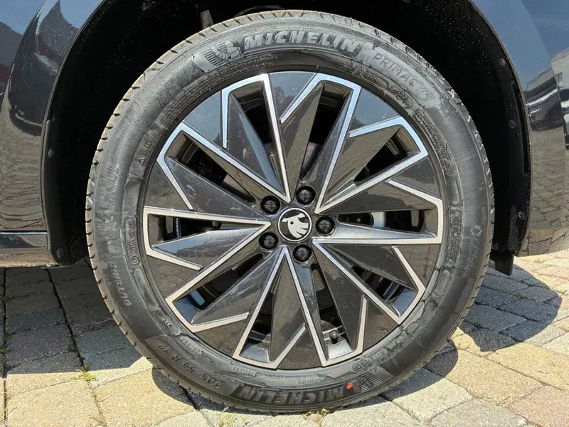 Skoda Kamiq nuova a Prato (5)