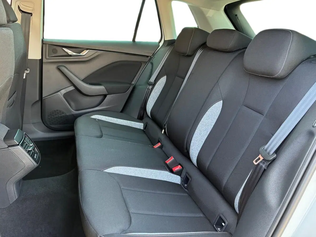 Skoda Kamiq nuova a Prato (10)