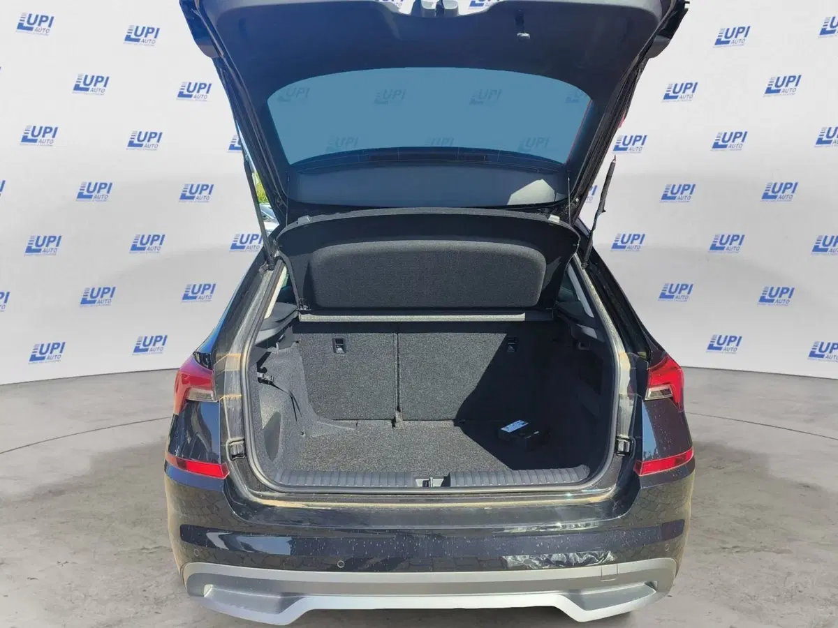 Skoda Kamiq nuova a Pistoia (11)